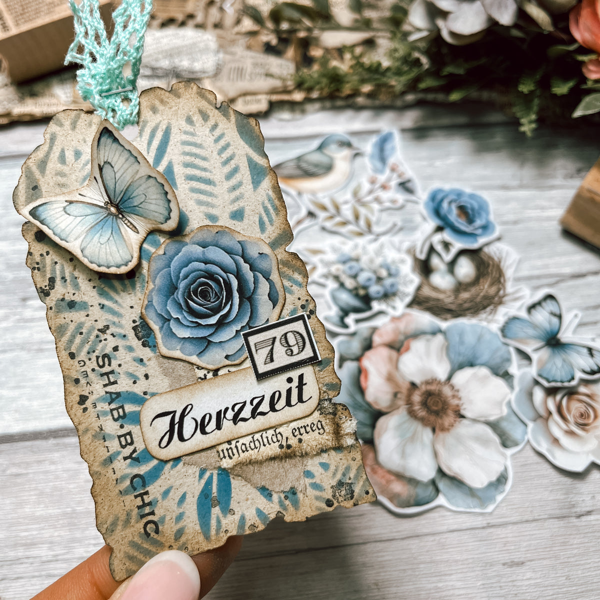 Digitale Fuzzy Cuts „Blaue Träume vergangener Zeit“ – Botanische Fundstücke