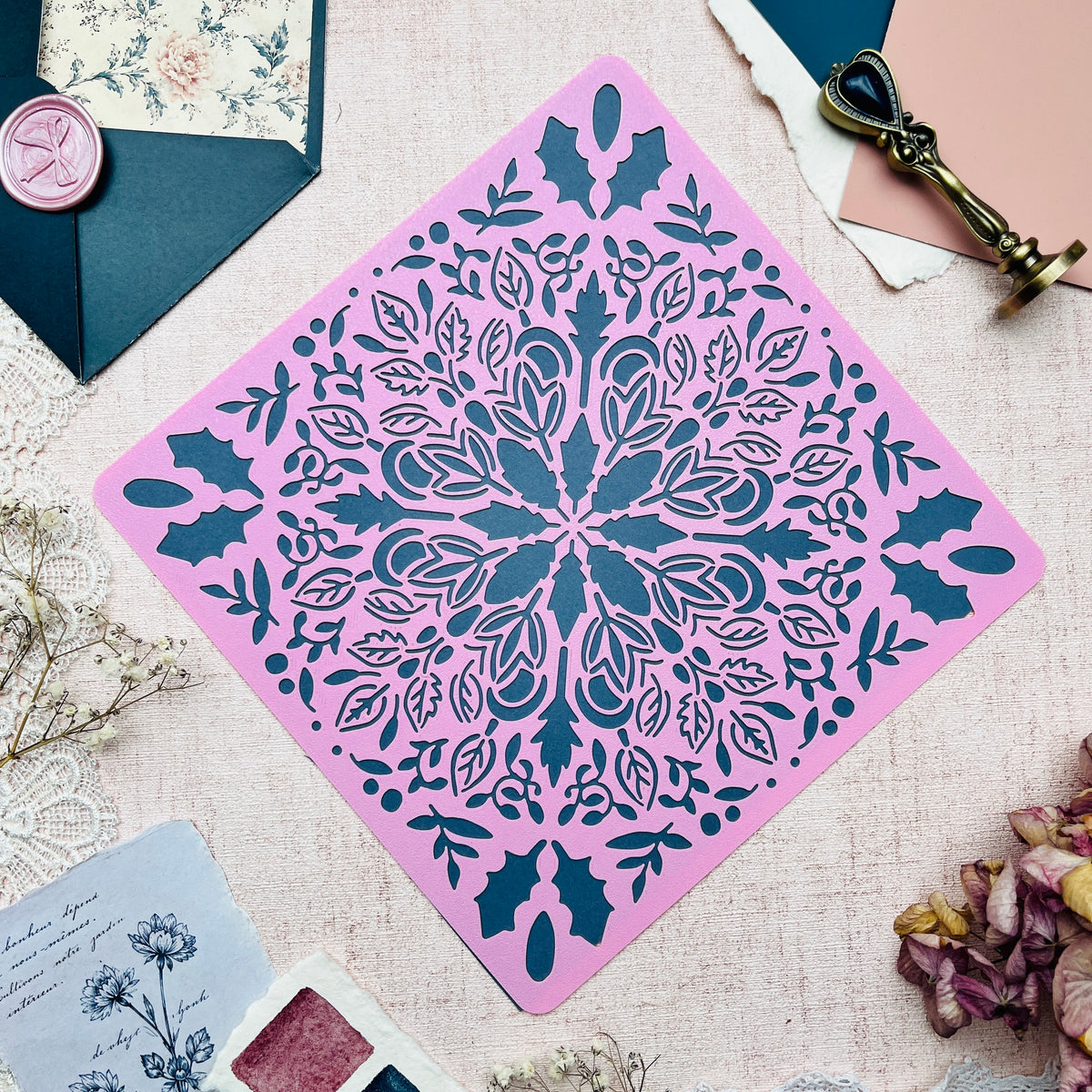 Mixed Media Schablone „Mandala Blätter“ | 22x22 cm