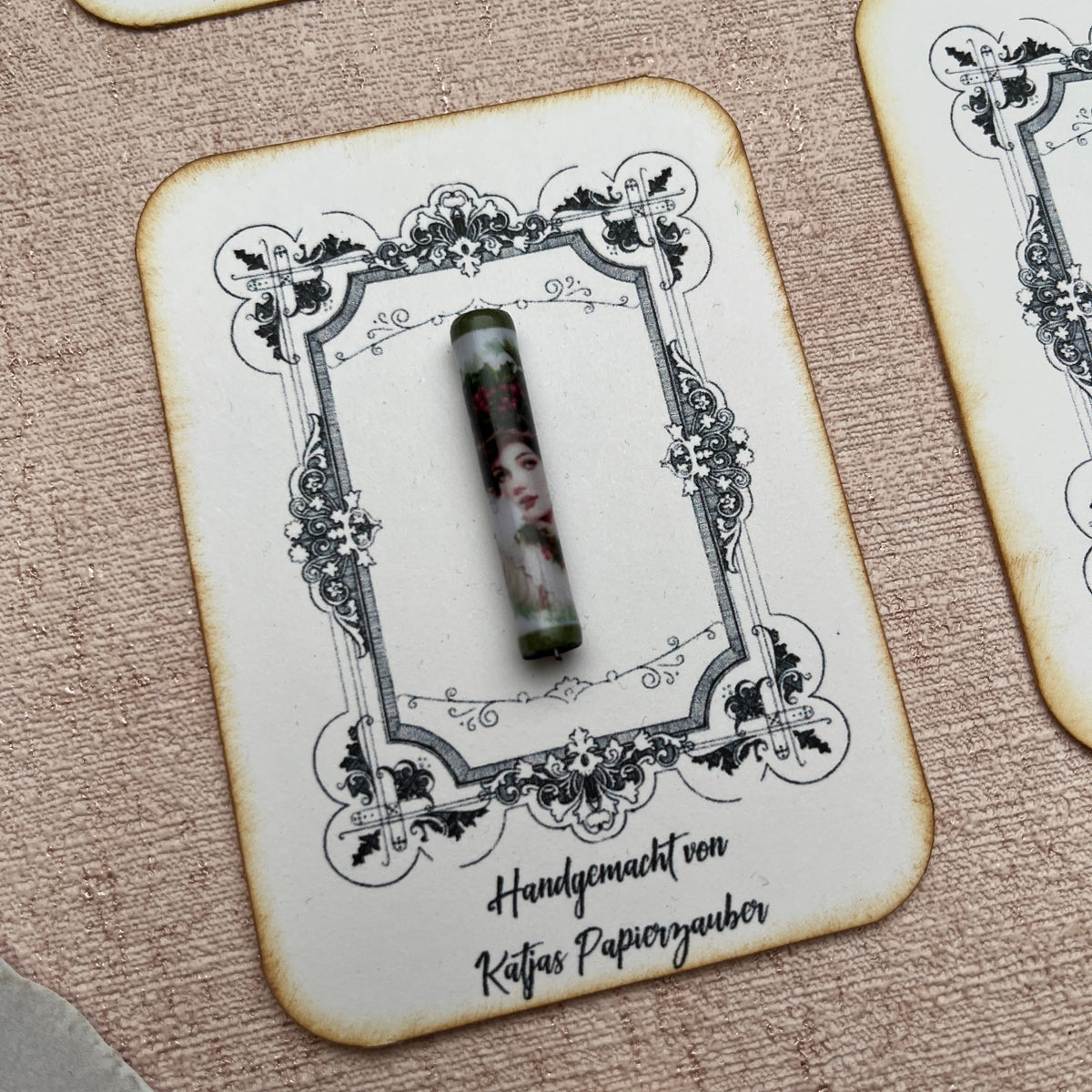 Handgedrehte Papierperle mit Resin Überzug / Lady Kollektion
