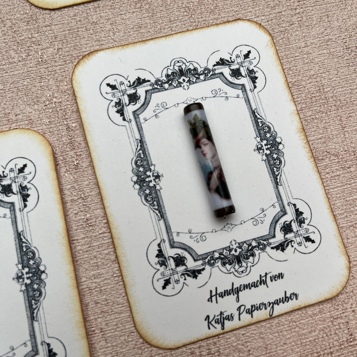 Handgedrehte Papierperle mit Resin Überzug / Lady Kollektion